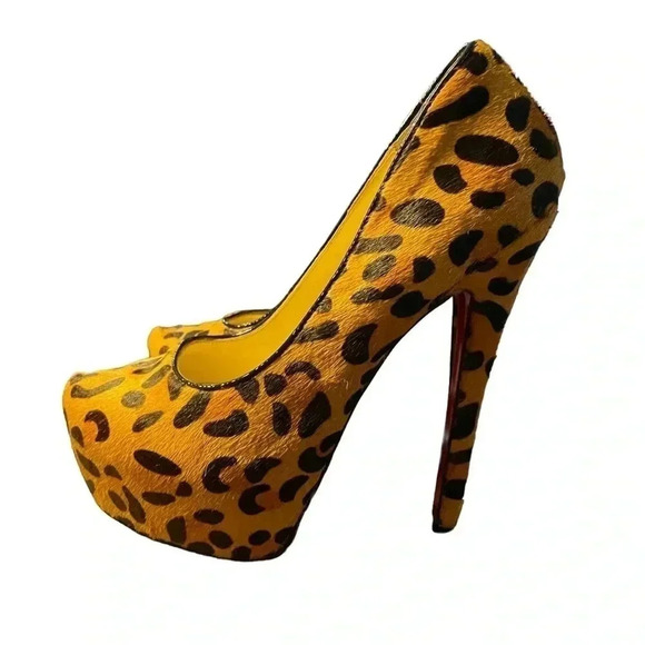 Christian Louboutin Daffodile  Cheetah Print High Heels Size 38 - Picture 4 of 15
